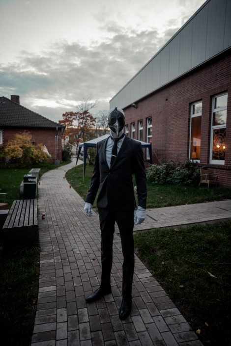 Verkleideter Gast zu Halloween im OSNABLOC
